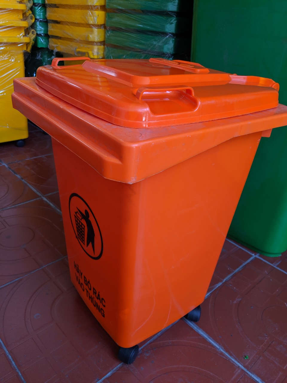 Thùng rác 60 lít