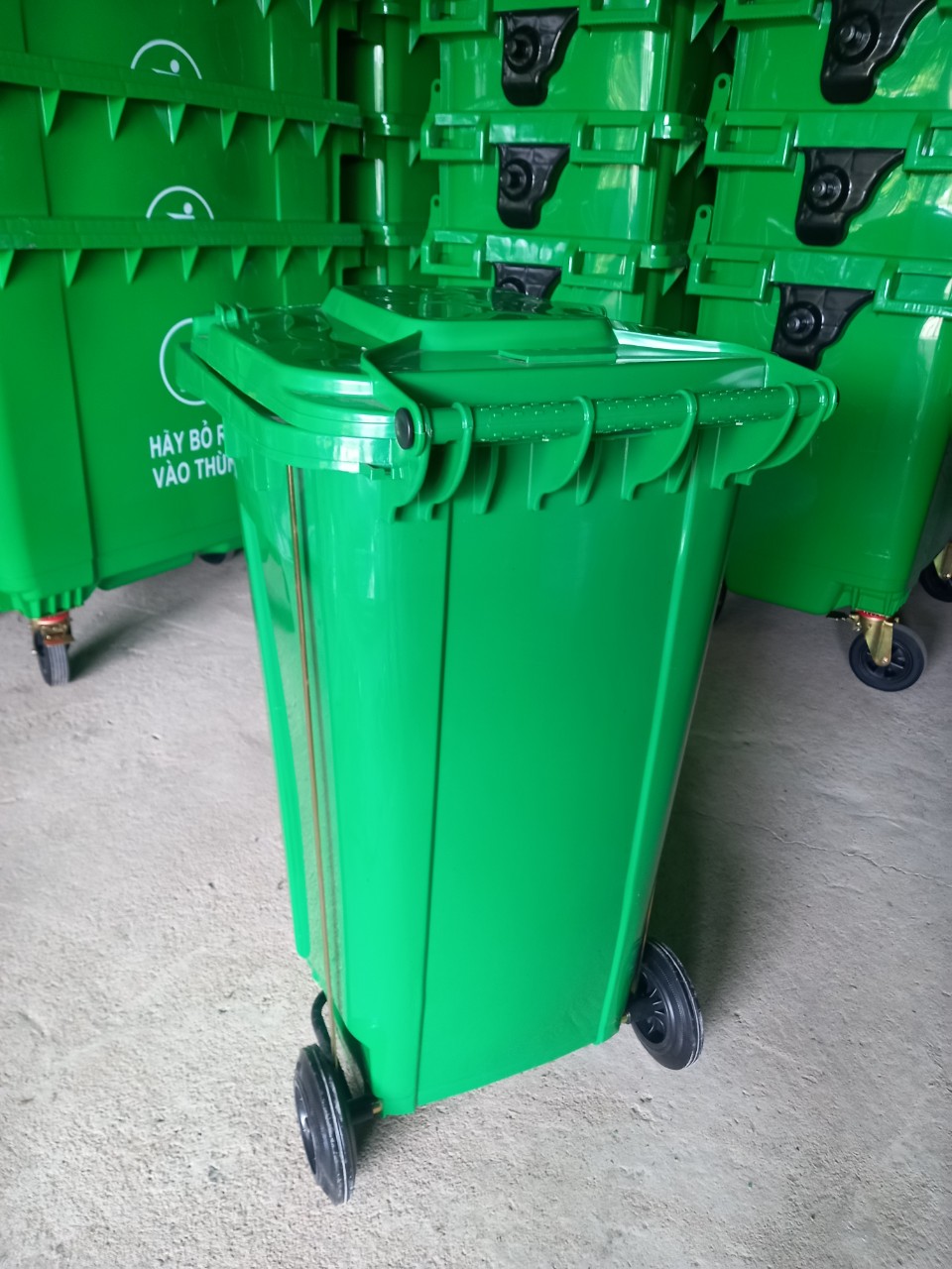 Thùng rác đạp chân cao cấp giá rẻ
